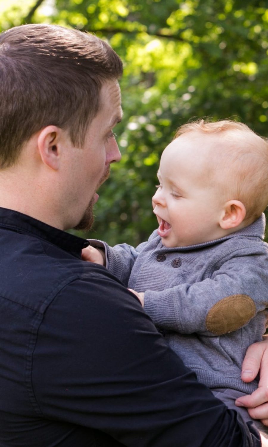 Photographe Val d’Oise – Séance photo en extérieur en famille Jolie séance en famille dans le Val d'Oise, proche de Cergy